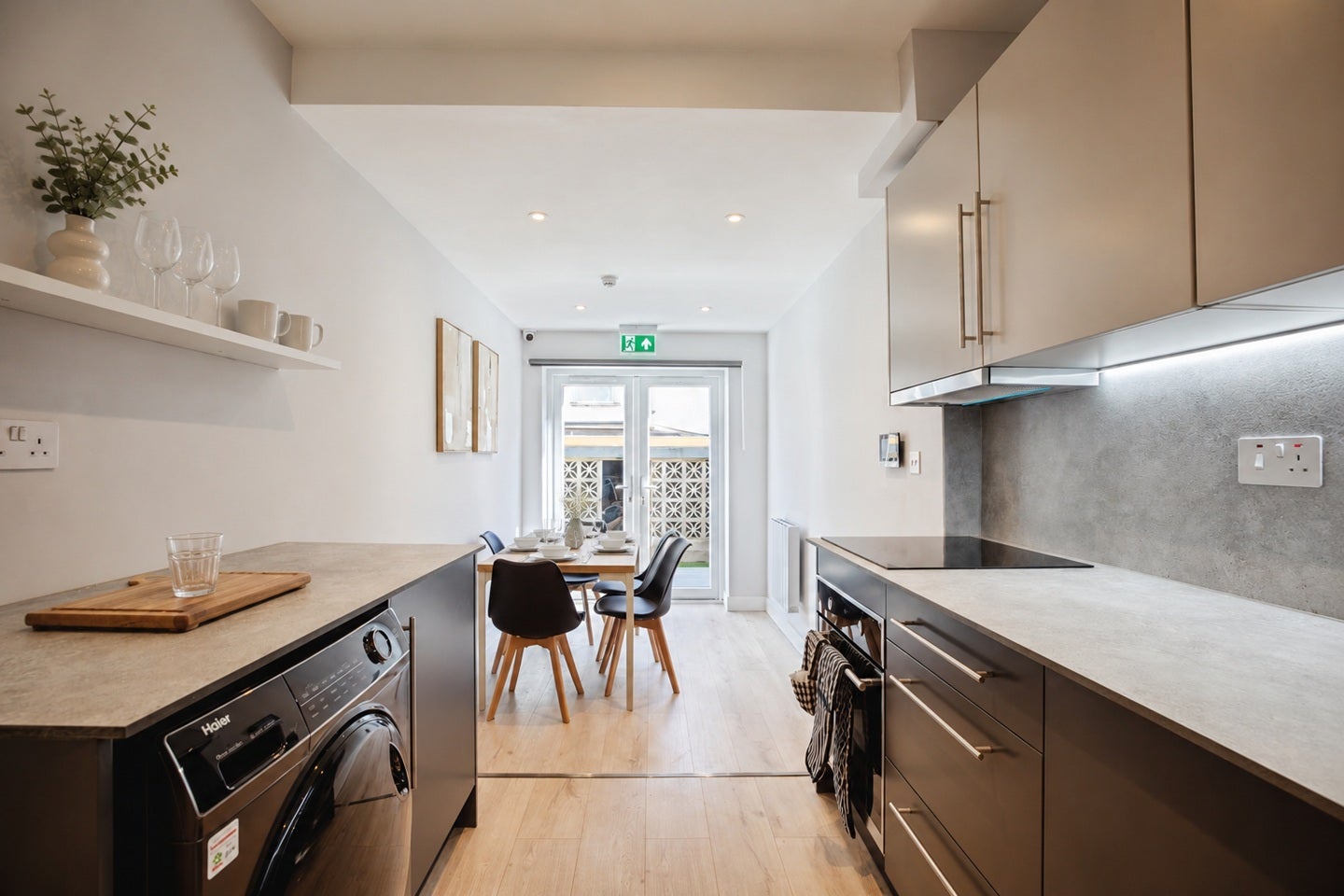 Room Elborough Road in Greater London