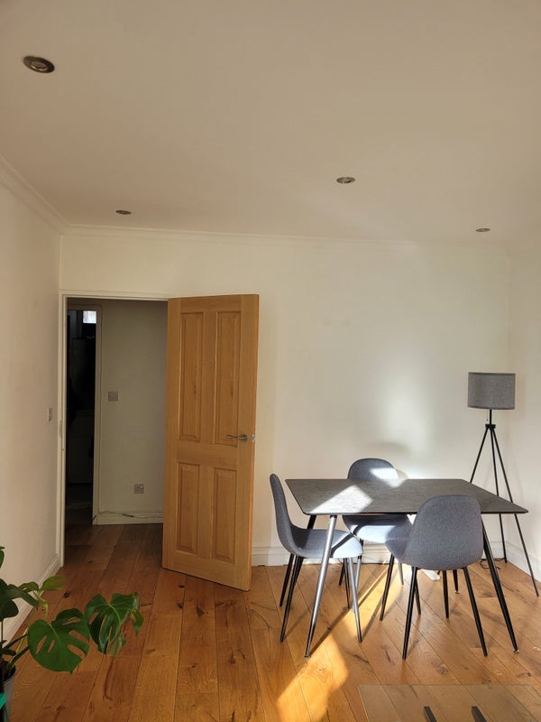 Room Collier Street in Greater London