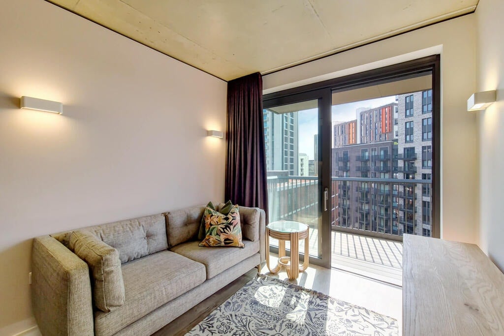 Flat First Way in Greater London