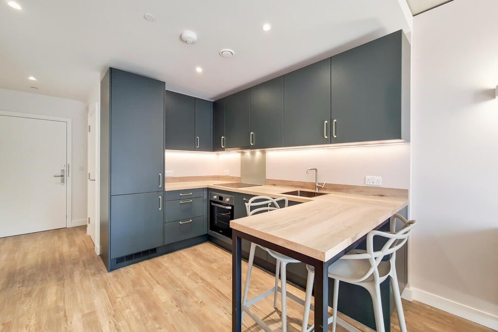 Flat First Way in Greater London