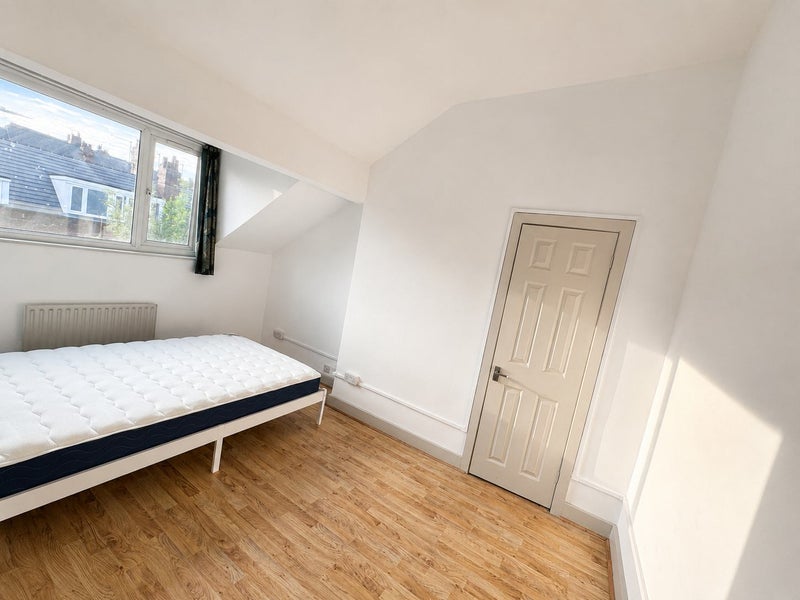 Room Village Terrace in Leeds