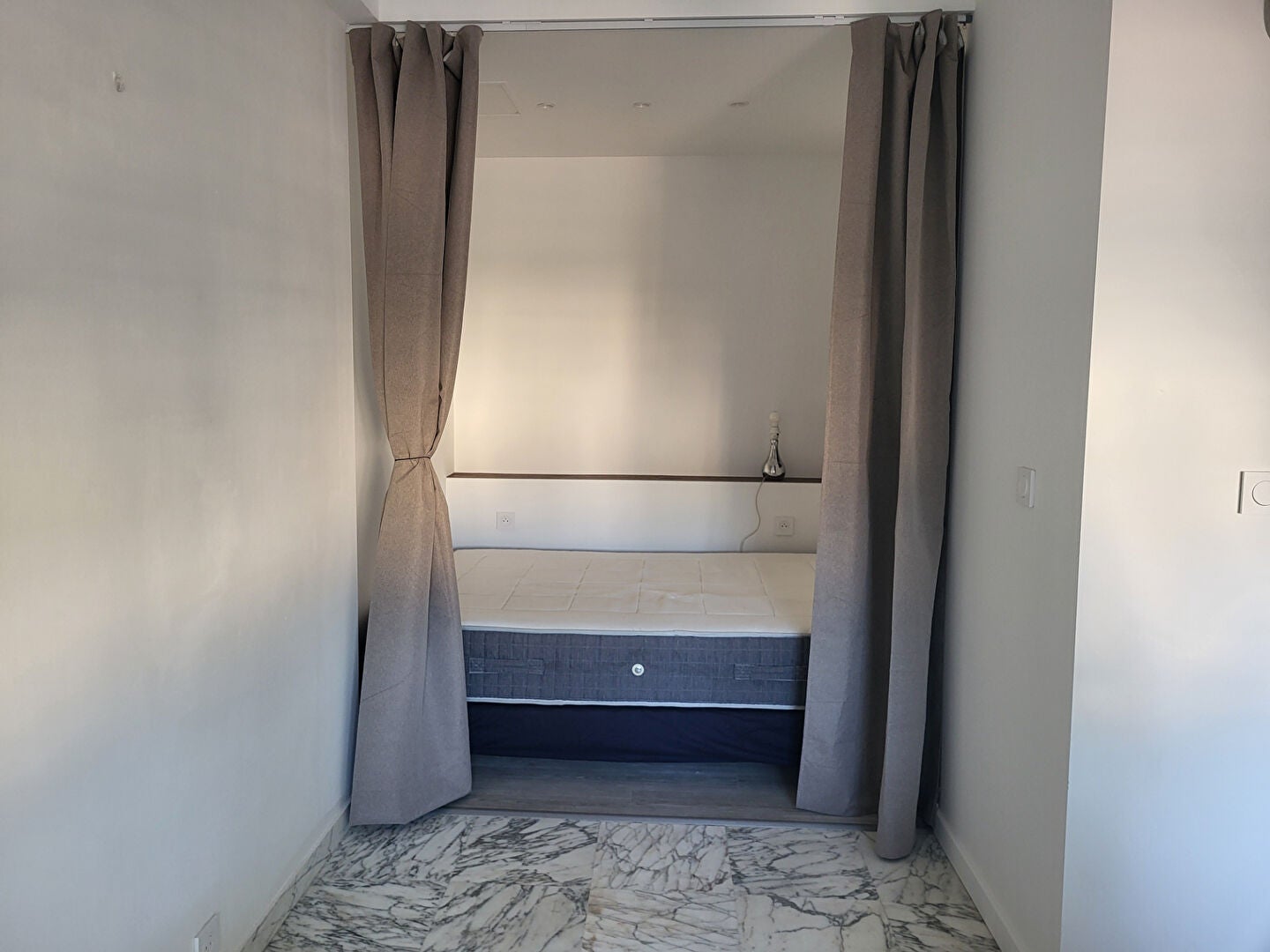 Flat Avenue Lieutenant Émile Charpentier in Nice