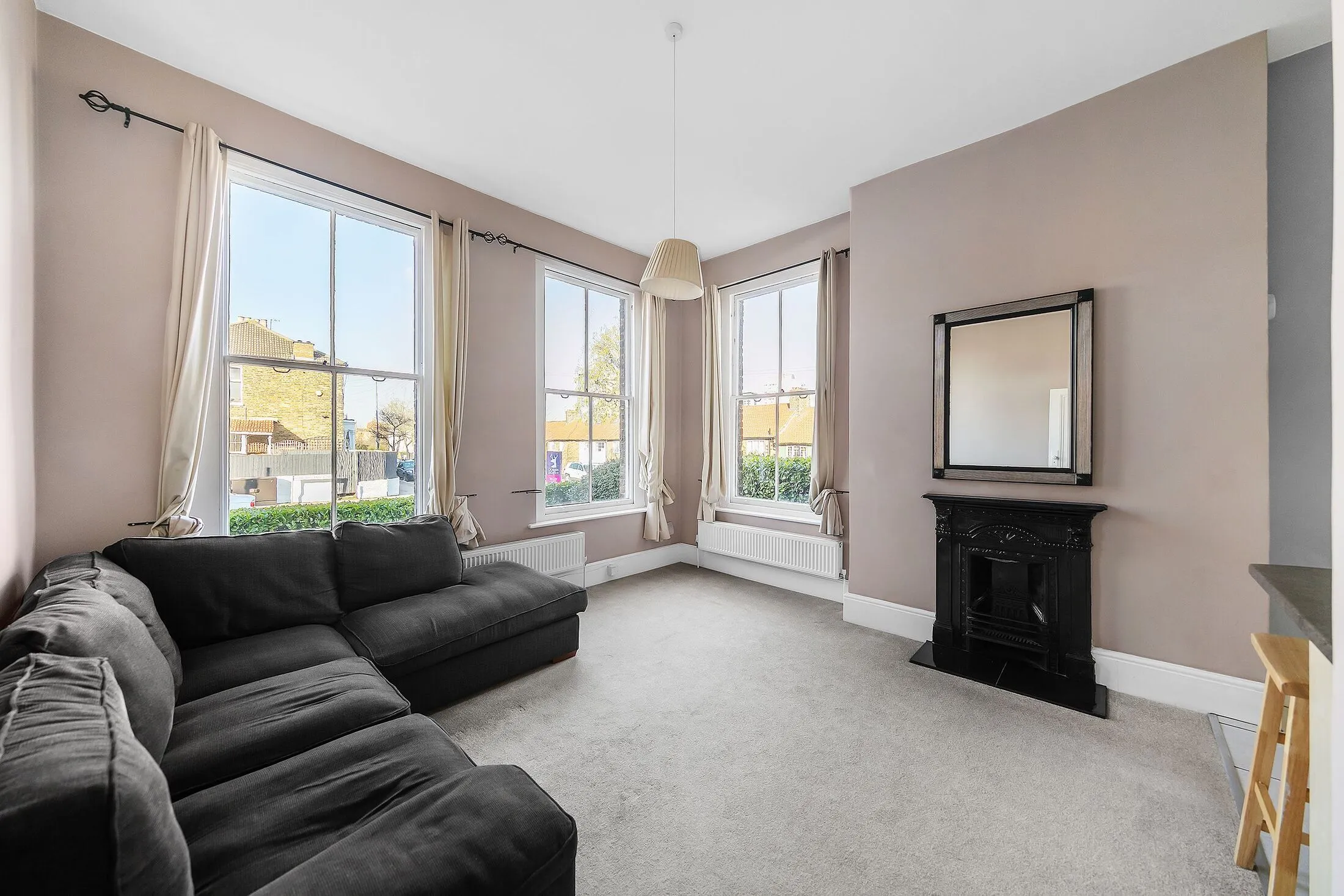 Flat Wimbledon Park Road in Greater London