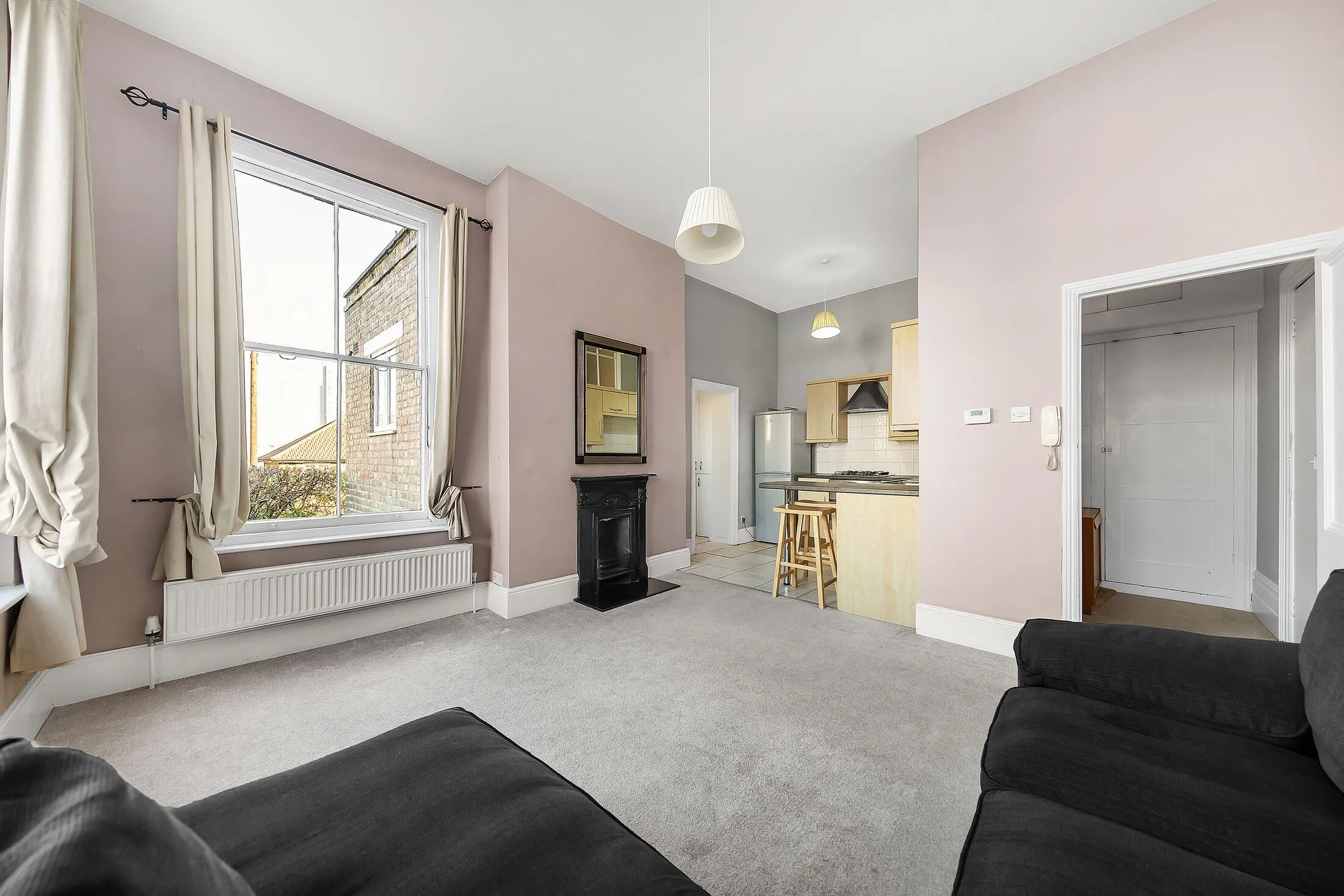 Flat Wimbledon Park Road in Greater London