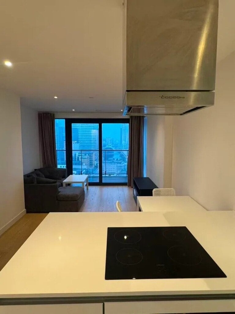 Flat Yabsley Street in Greater London