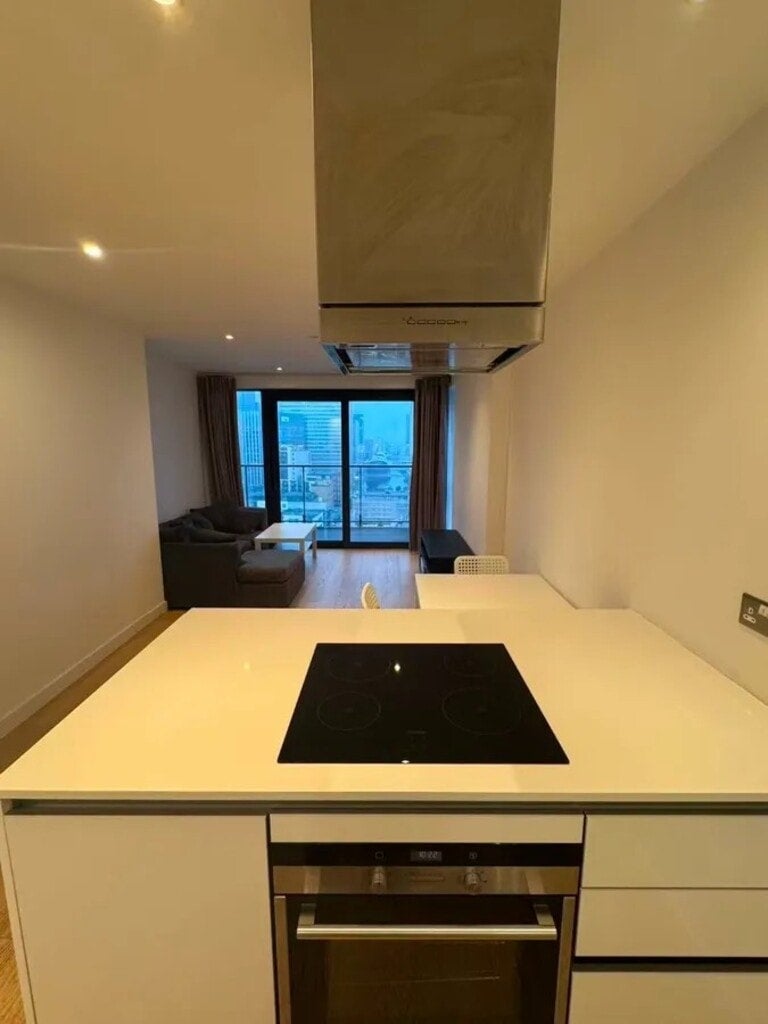 Flat Yabsley Street in Greater London