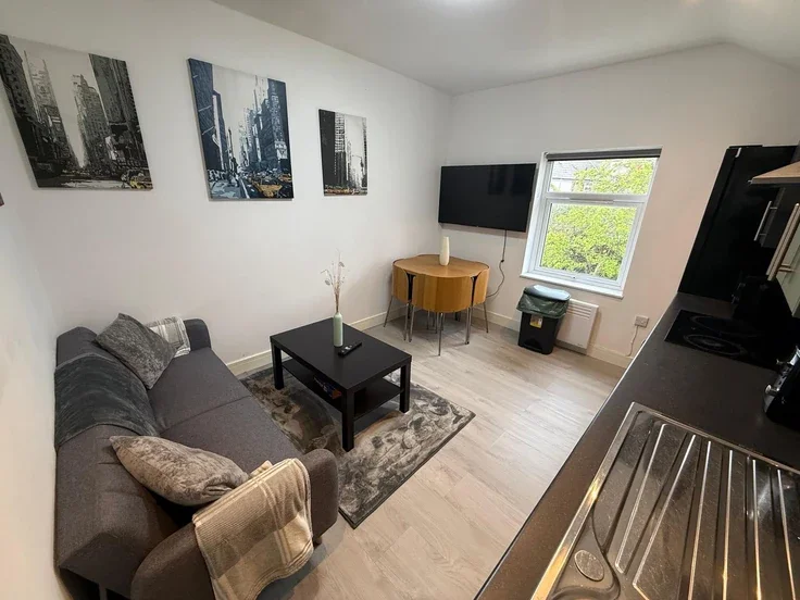 Flat Kincraig Street in Cardiff