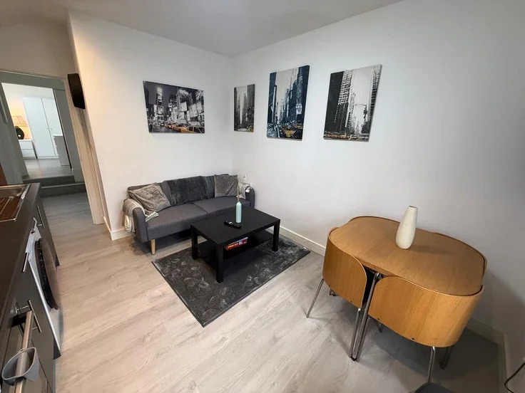 Flat Kincraig Street in Cardiff