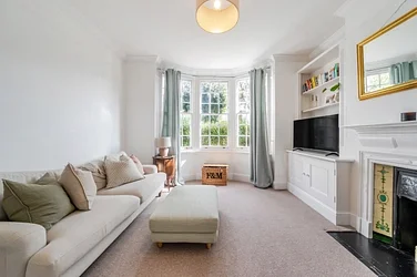 Flat Aldrich Terrace in Greater London