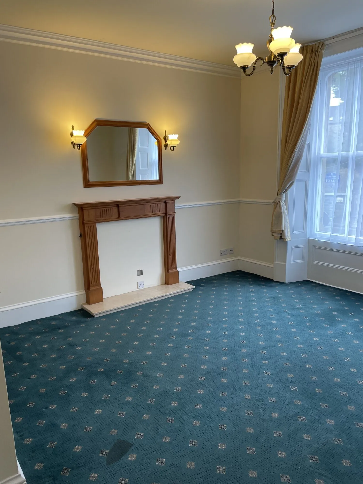 Flat Balmoral Place in Calderdale