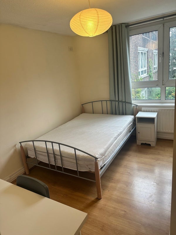 Room Oakley Square in Greater London