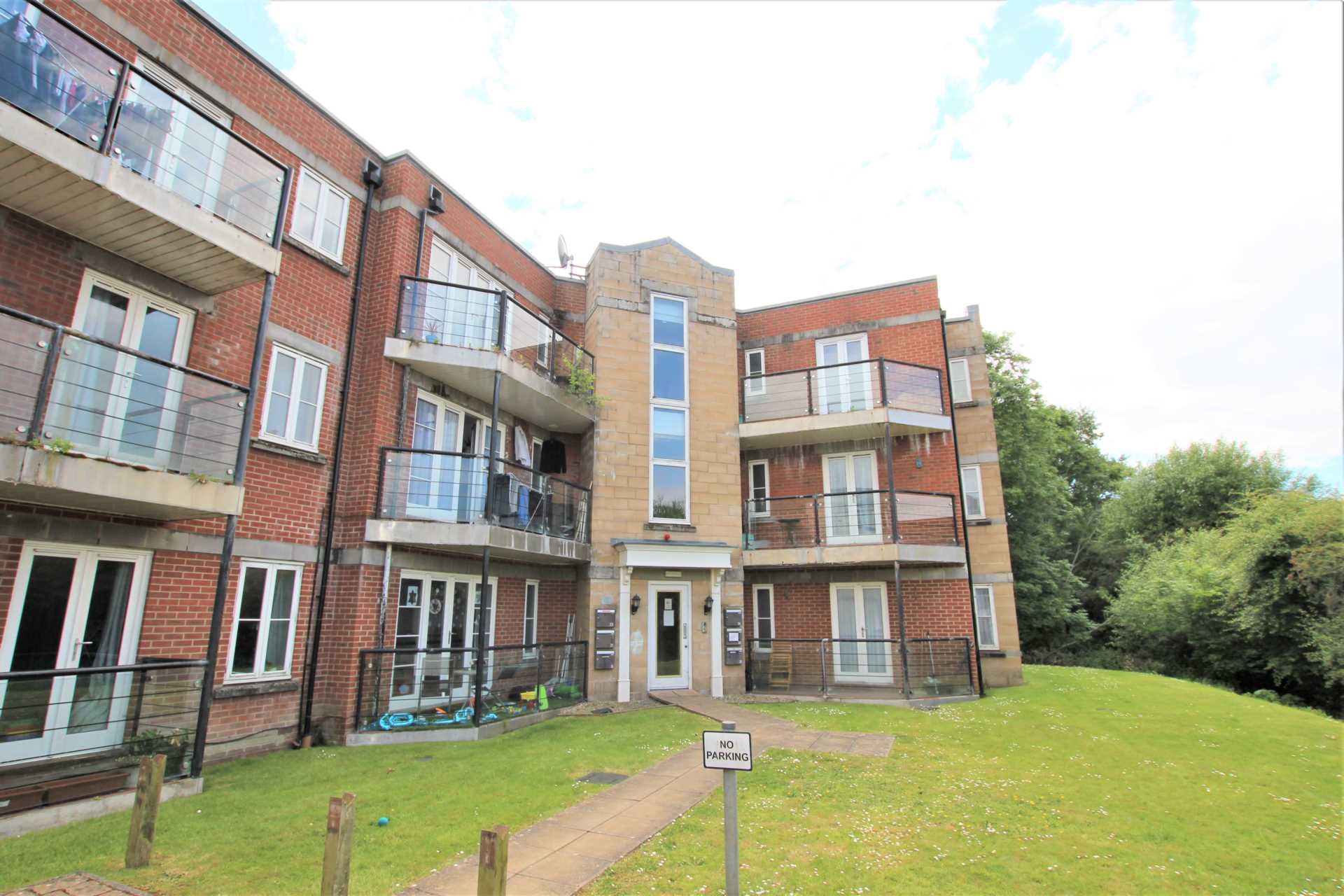 Flat Wakehurst Gardens in Weston-super-Mare