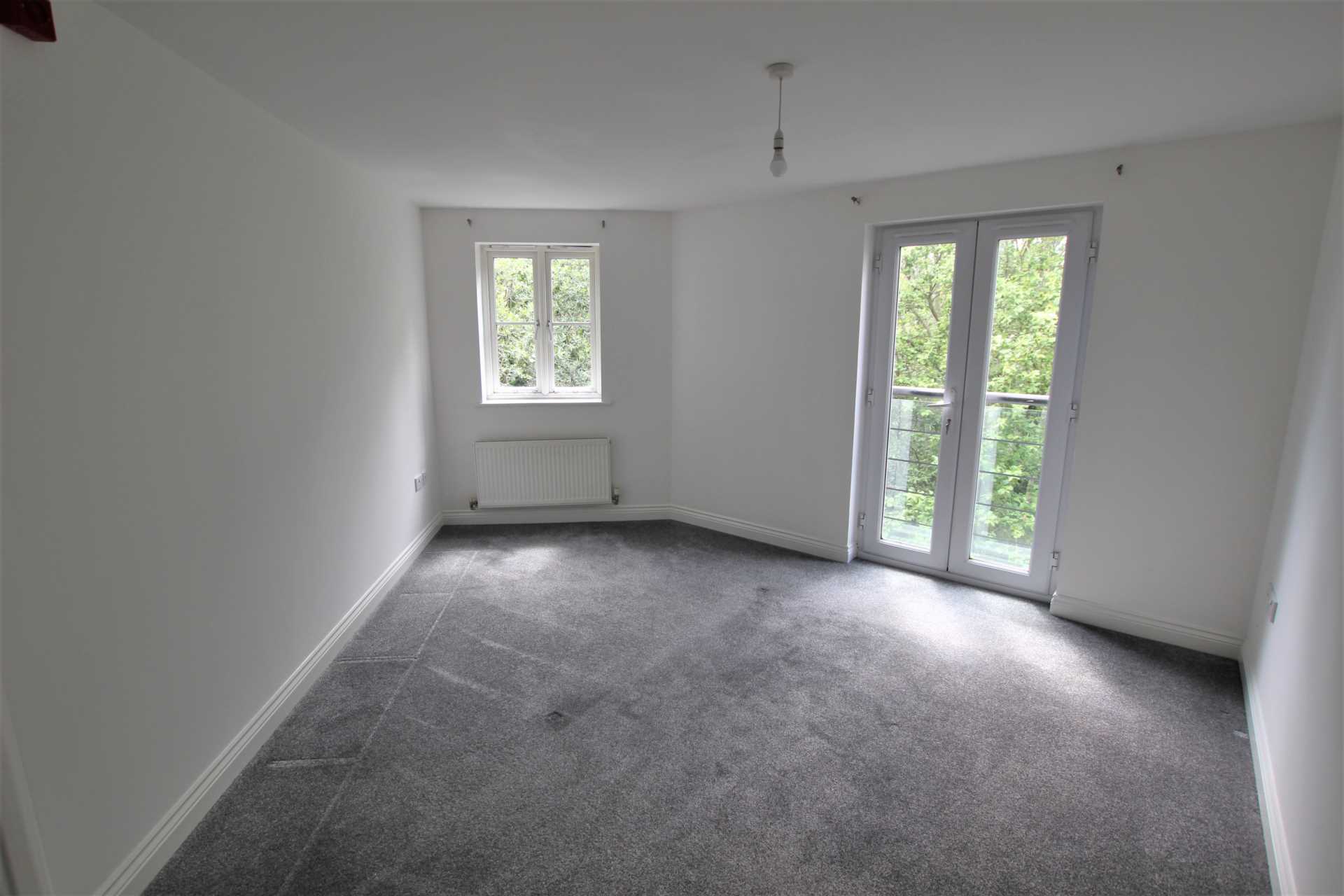 Flat Wakehurst Gardens in Weston-super-Mare