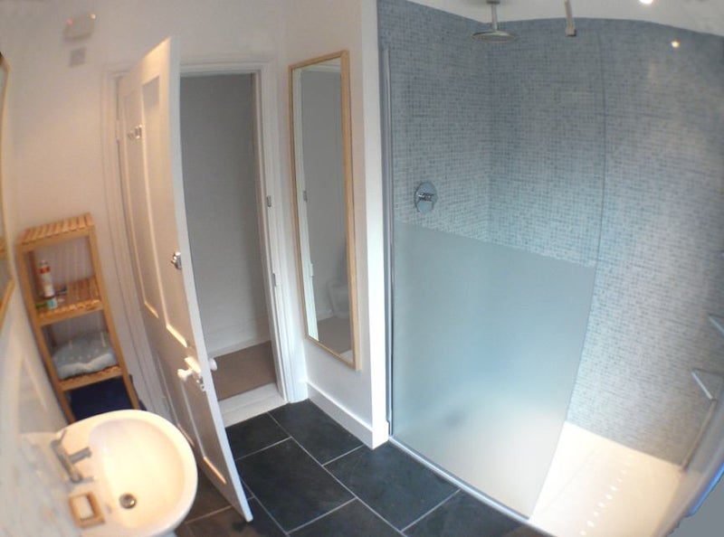 Room Sneinton Dale in Nottingham