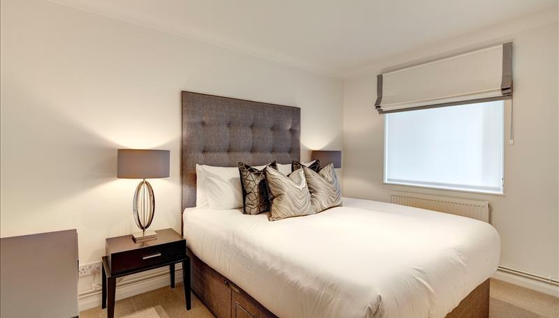 Flat Pelham Crescent in Greater London