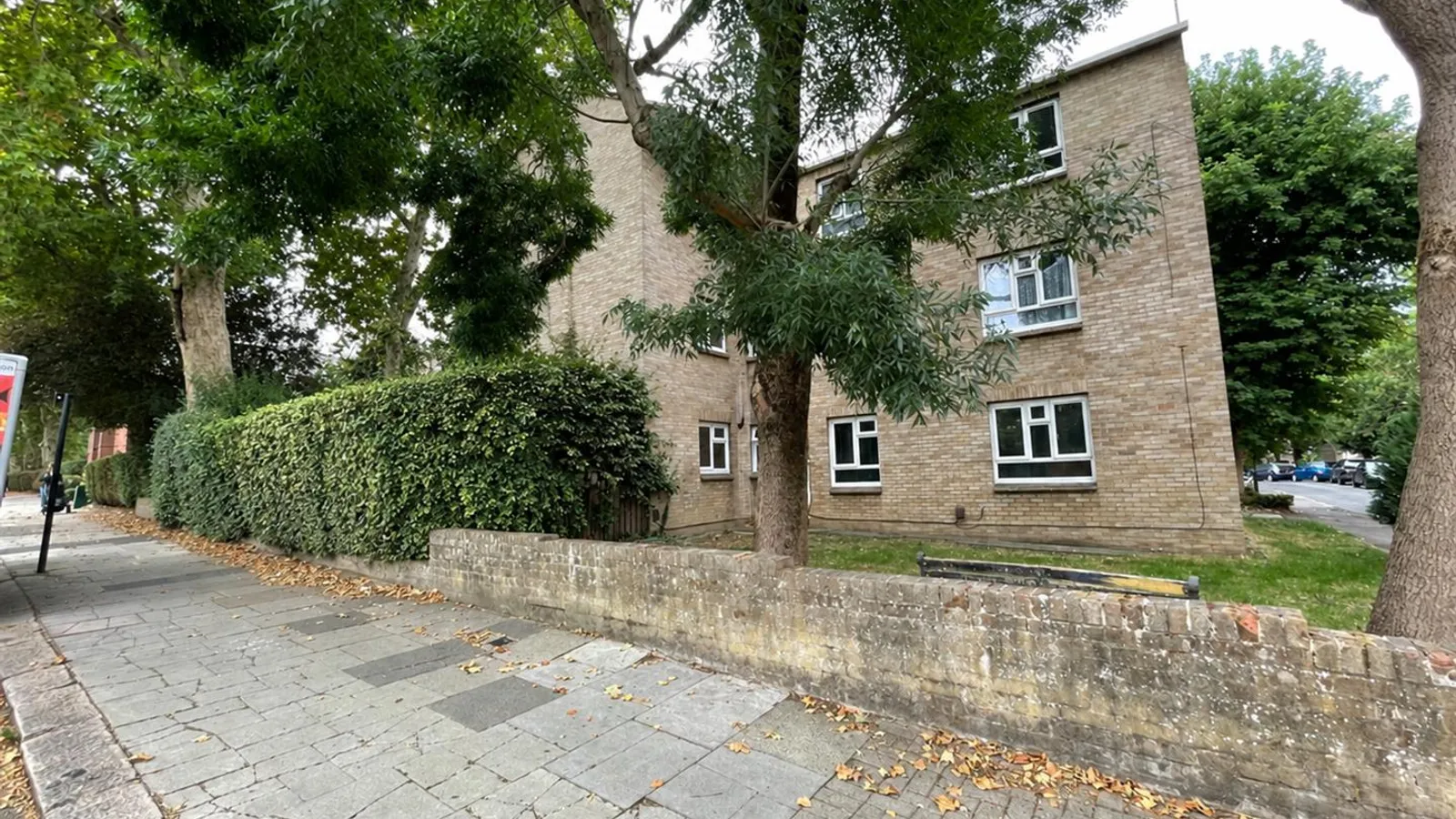 Flat Buckingham Close in Greater London