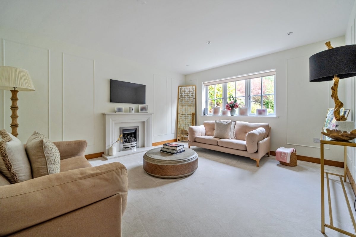 House Upper Chobham Road in Surrey Heath