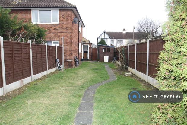 Flat Seaton Drive in Borough of Spelthorne