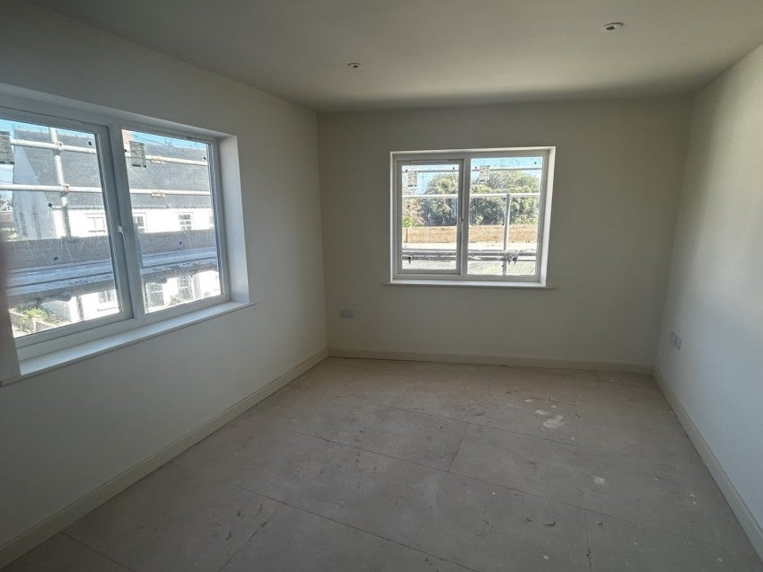 Flat Keyhaven Road in New Forest