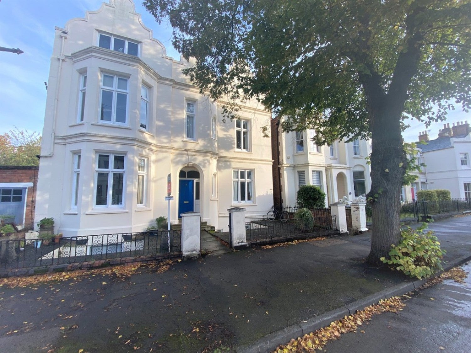 Flat Church Hill in Royal Leamington Spa