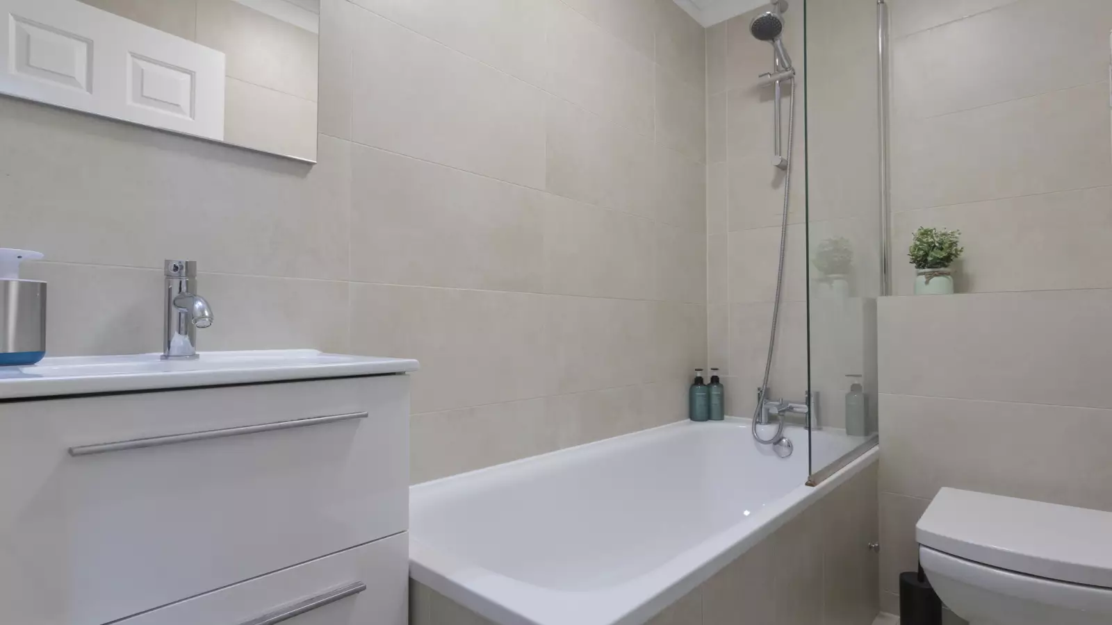 Flat West Warwick Place in City of Westminster