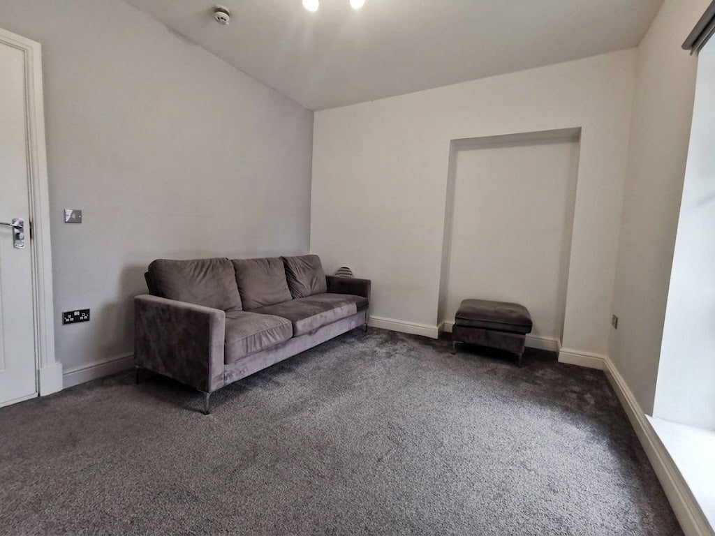 Flat Mount Pleasant in Swansea