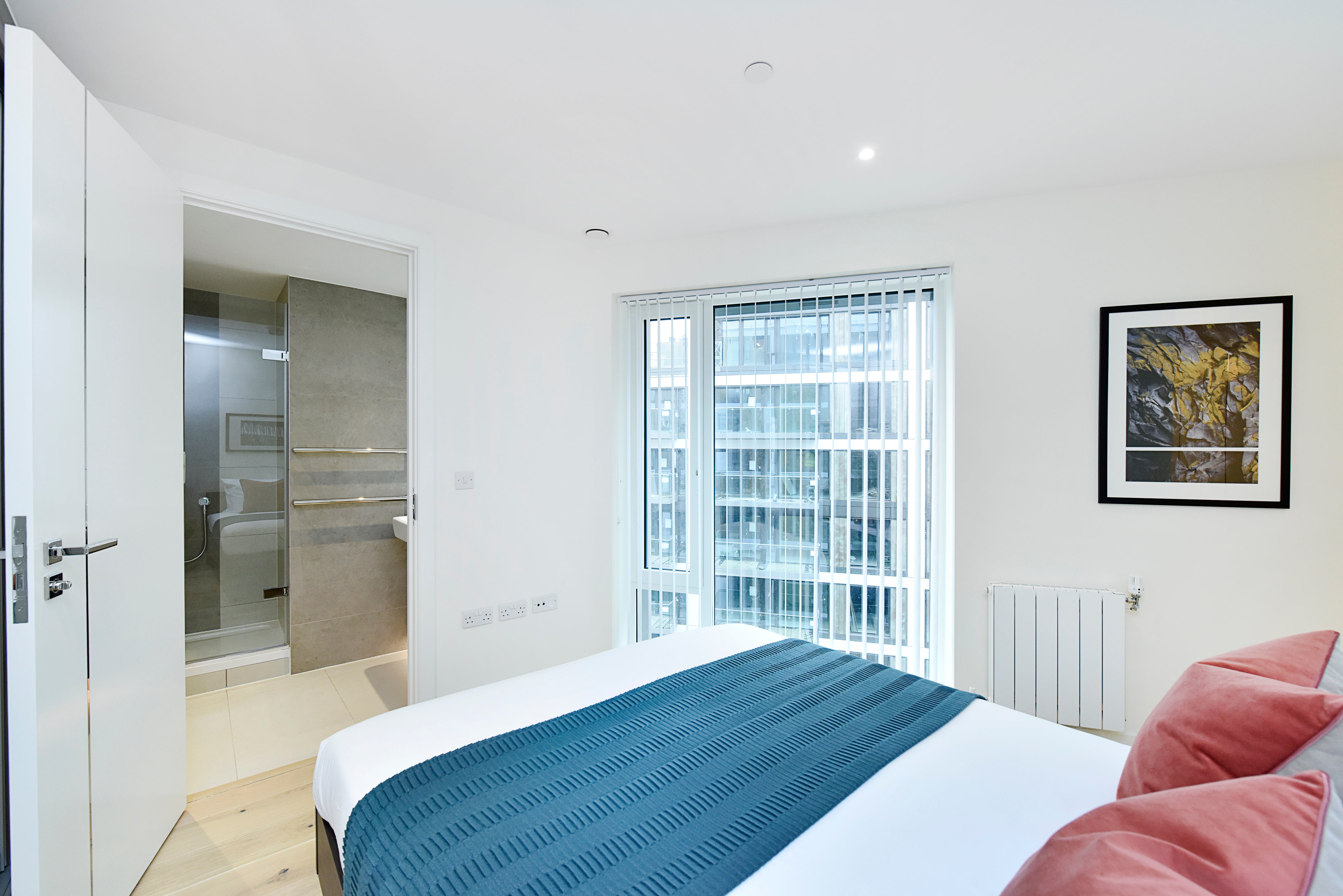 Flat Duke of Wellington Avenue in Greater London