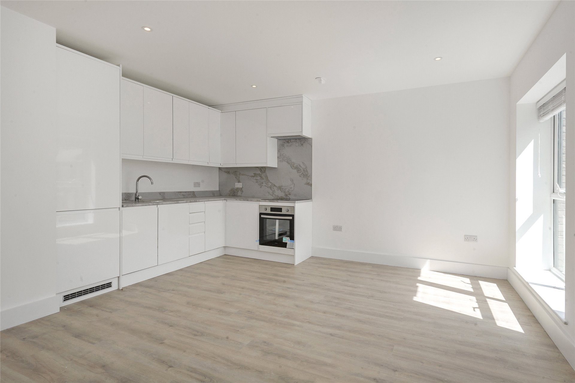 Flat Banister Road in Greater London