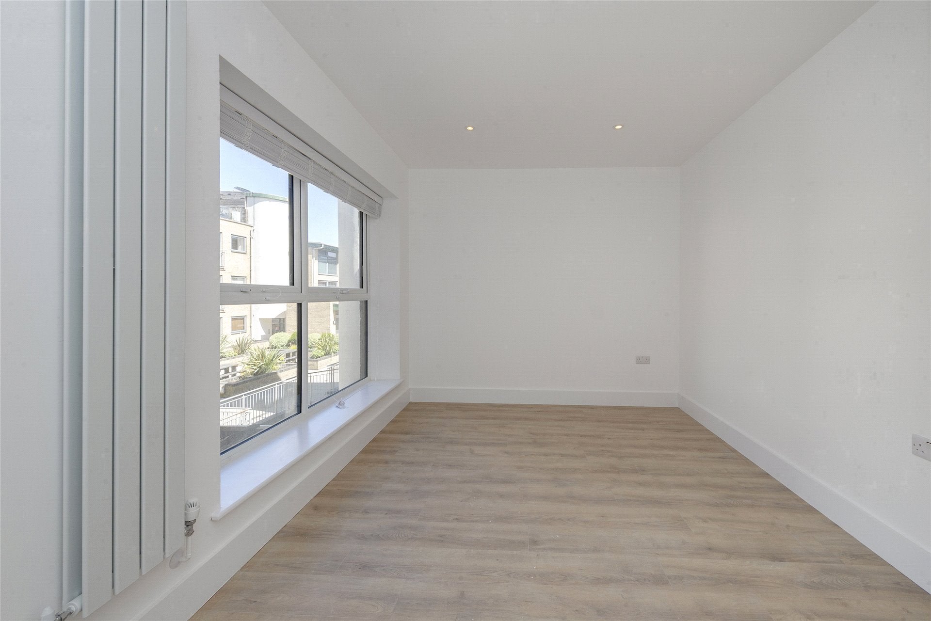 Flat Banister Road in Greater London