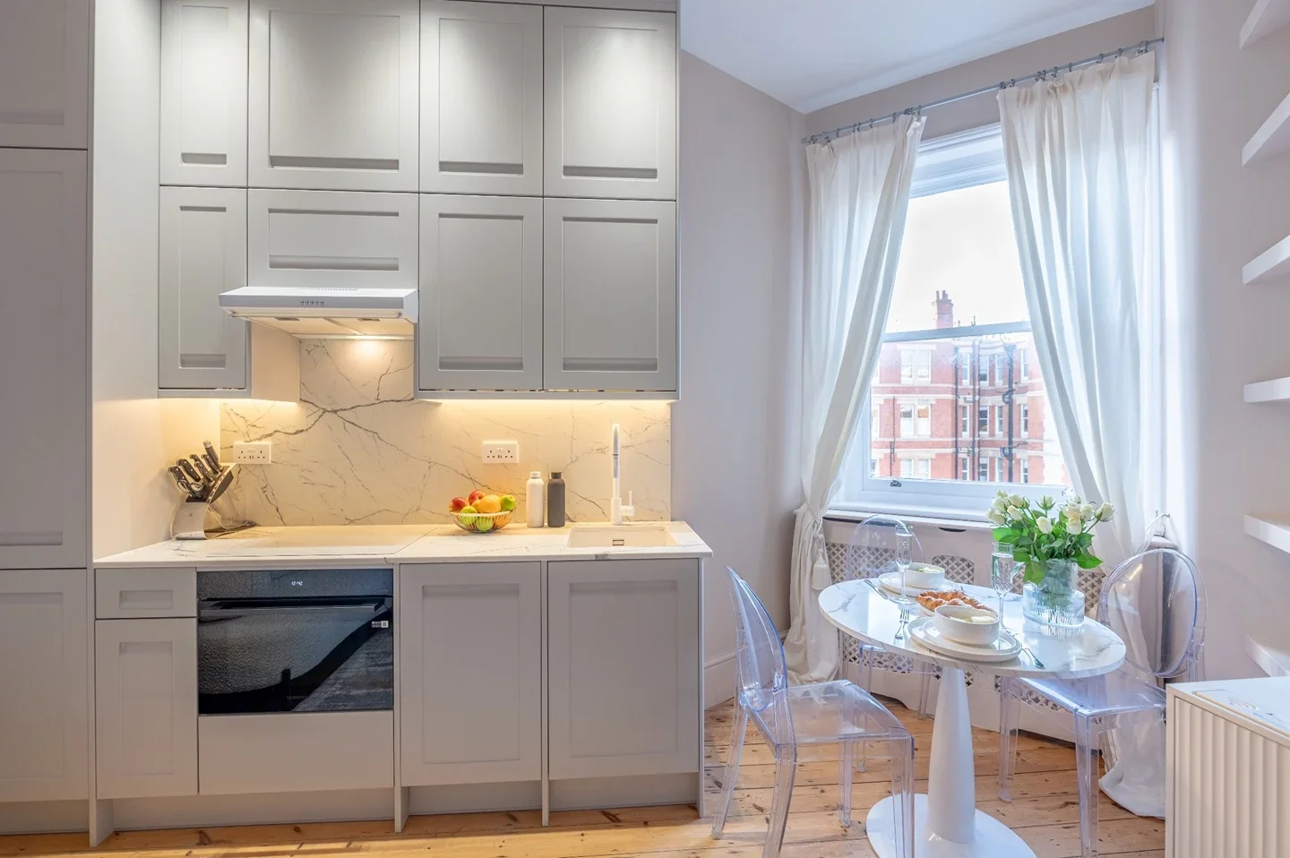 Flat Lurline Gardens in Greater London