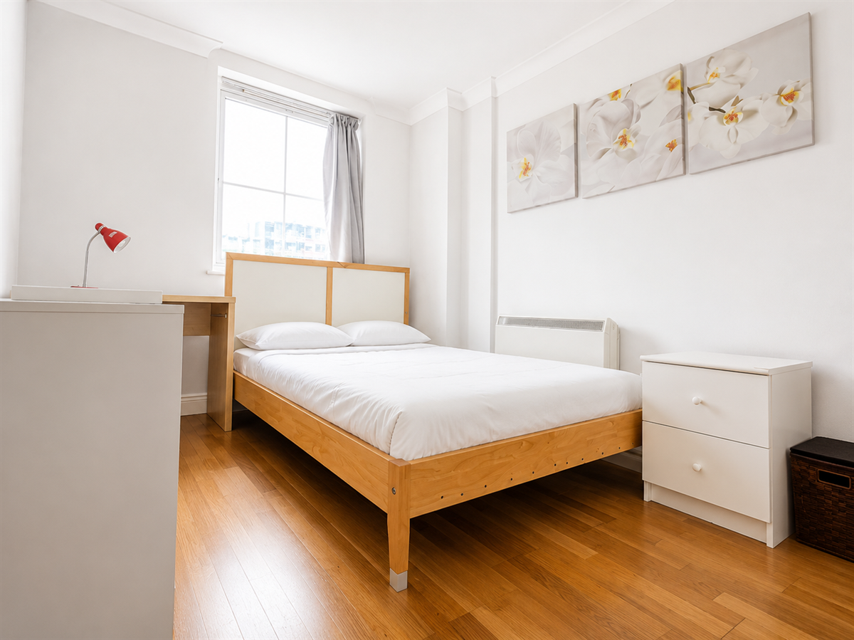 Flat Euston Grove in Greater London
