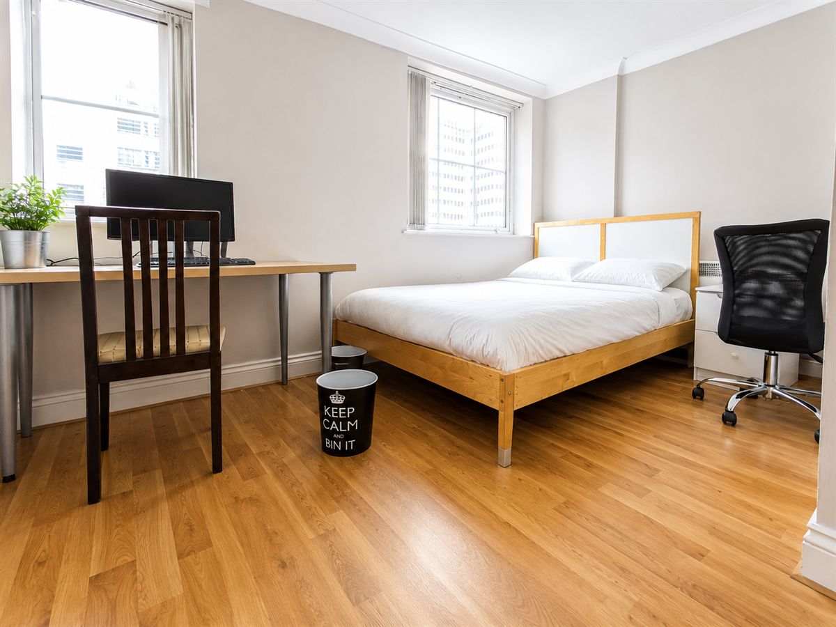 Flat Euston Grove in Greater London