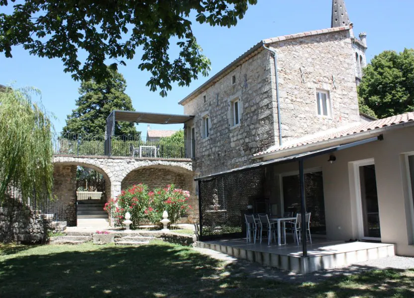 Appartement Rue du Valat Pontet à Berrias-et-Casteljau