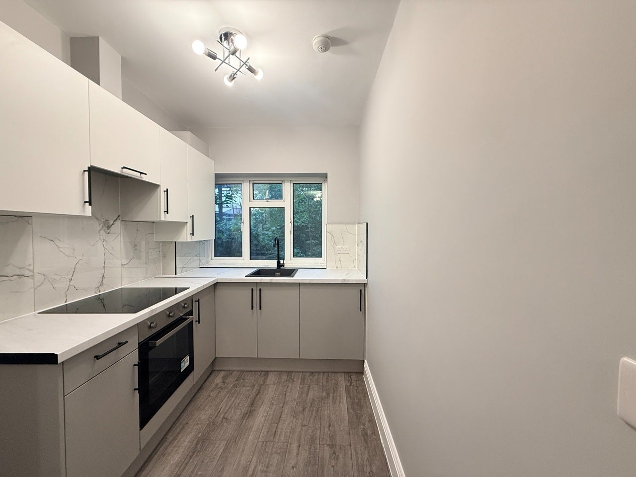 Flat Ladysmith Road in Greater London