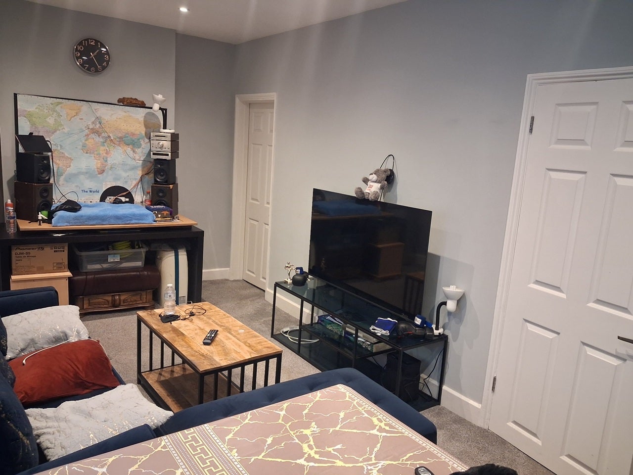Flat Albert Road in Greater London