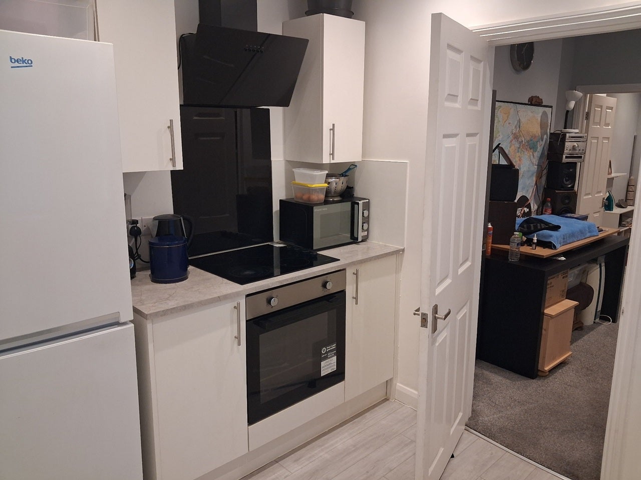 Flat Albert Road in Greater London