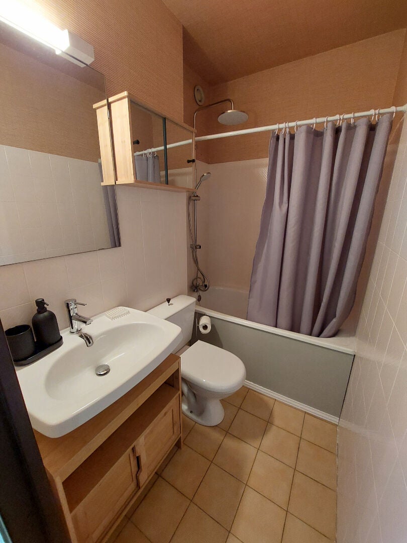 Room Chemin des Quilles in Sète
