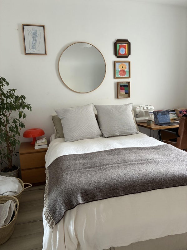 Room Glenarm Road in Greater London