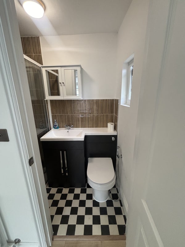 Room Crofton Road in Greater London