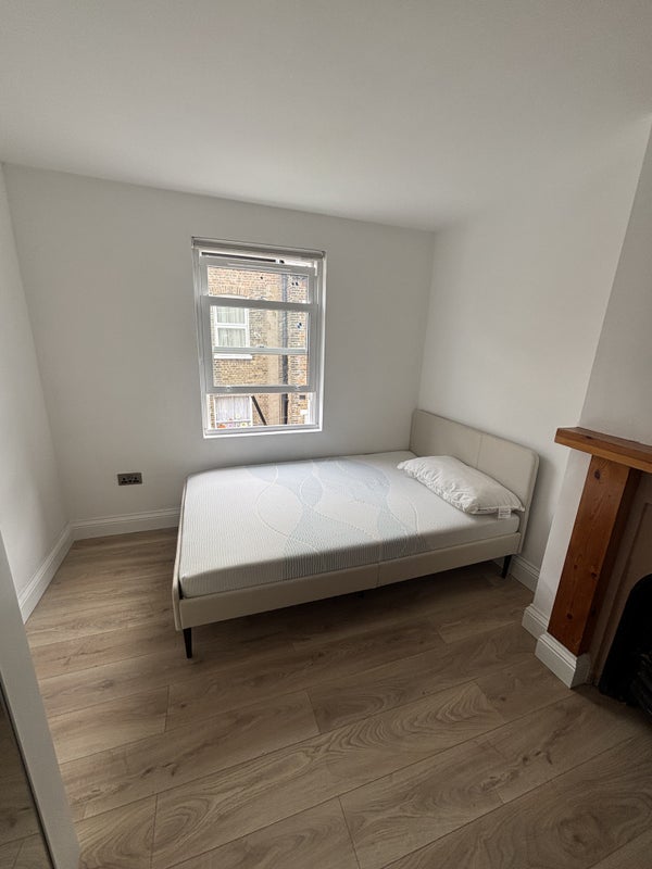 Room Crofton Road in Greater London