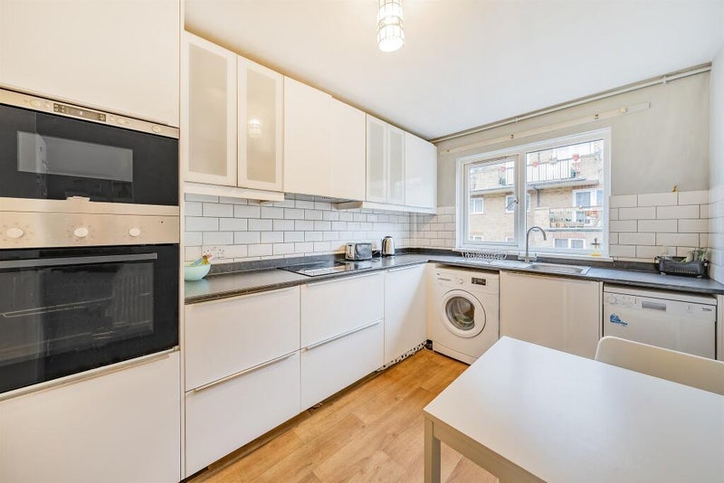 Room Canterbury Place in Greater London