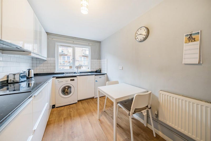 Room Canterbury Place in Greater London