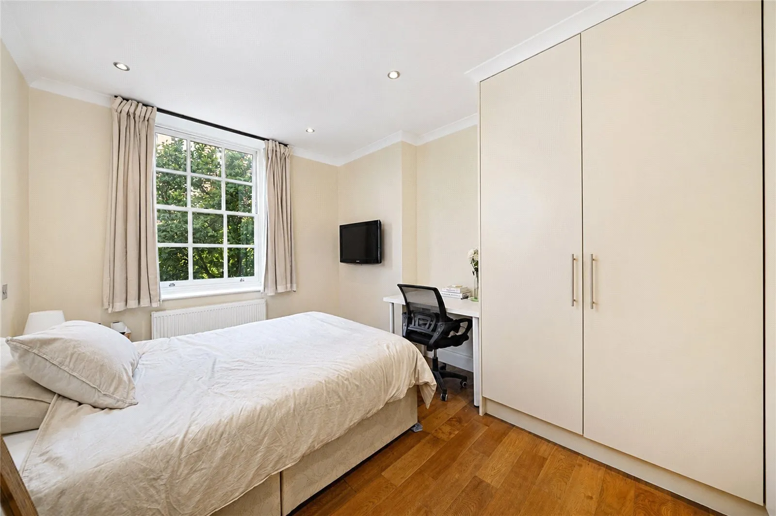Flat Scott Ellis Gardens in City of Westminster
