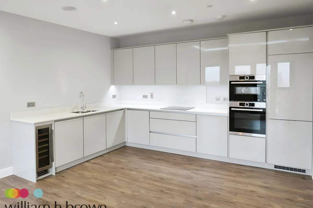Flat Victoria Avenue in Southend-on-Sea