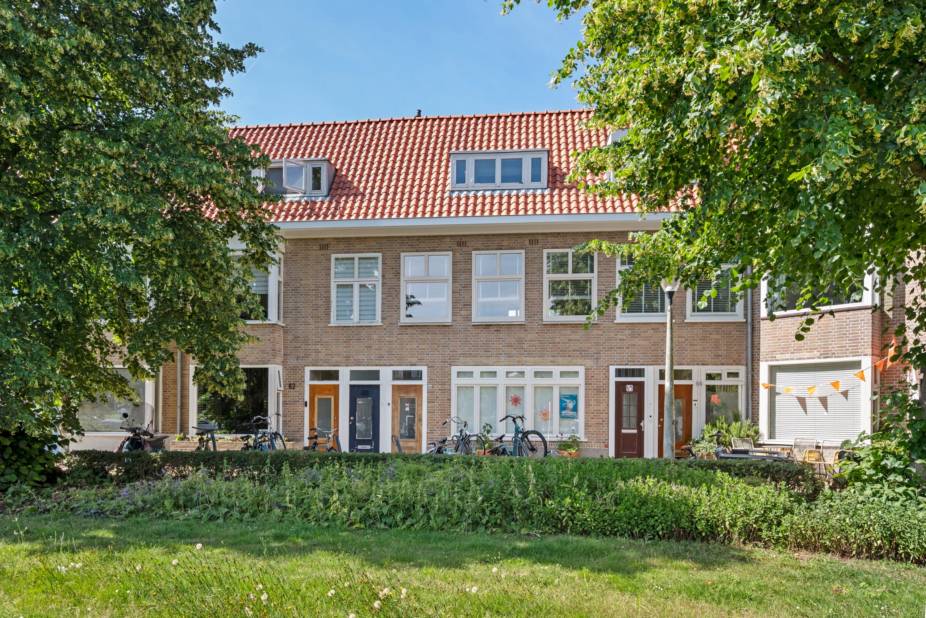 Appartement Van Zeggelenplein 64 in Haarlem