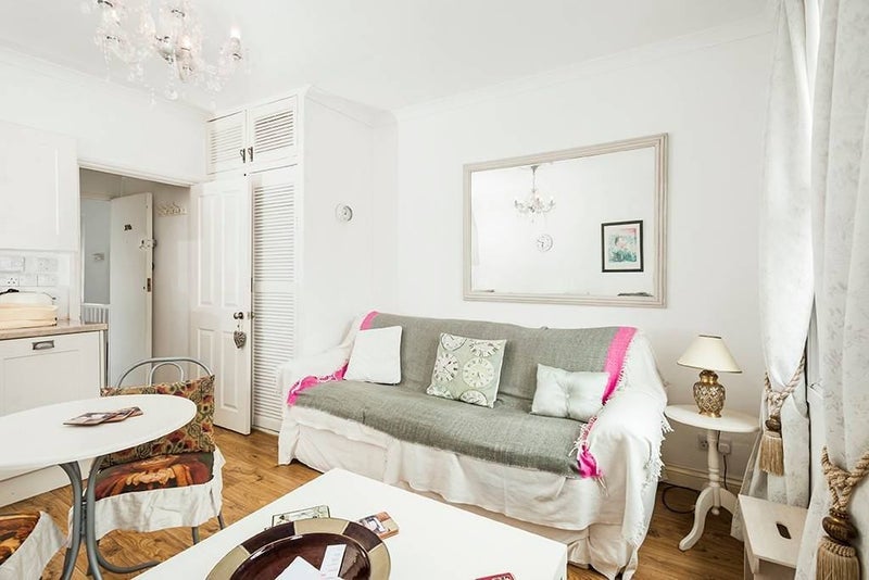 Flat Manchester Road in Greater London