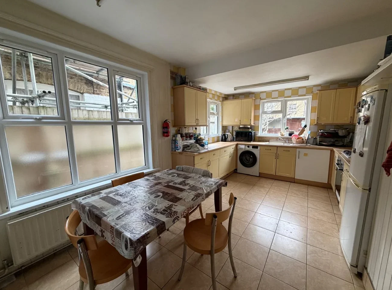 Room Merrow Street in Greater London