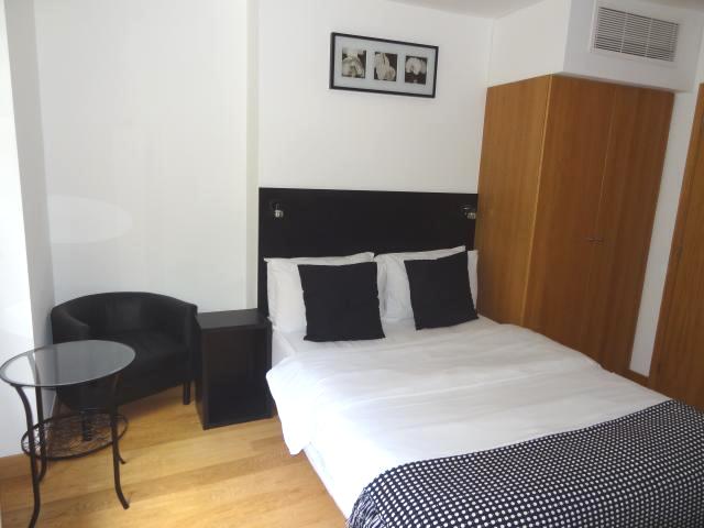 Flat Cartwright Gardens in Greater London