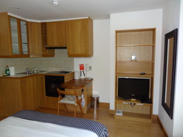 Flat Cartwright Gardens in Greater London