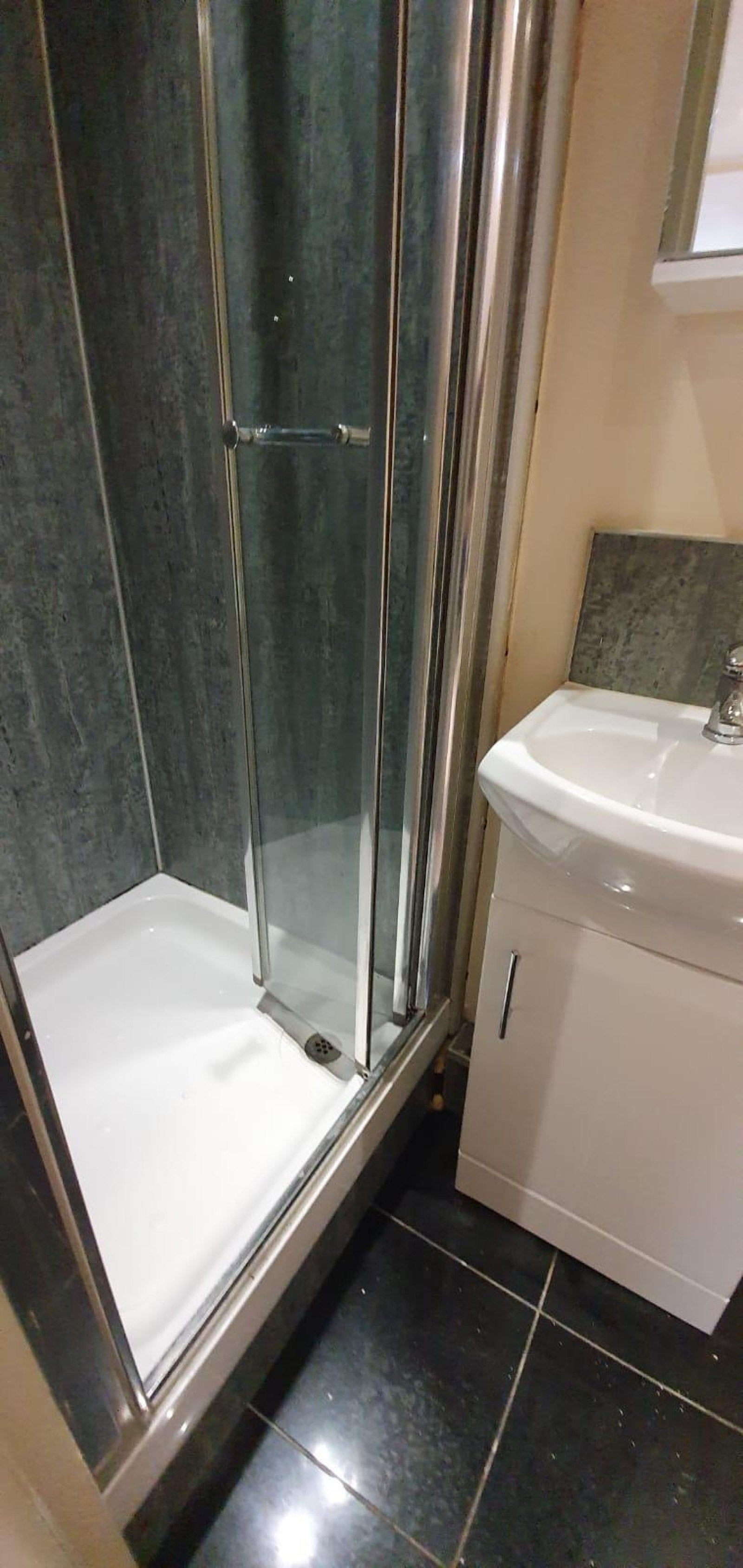 Room Fernhead Road in City of Westminster